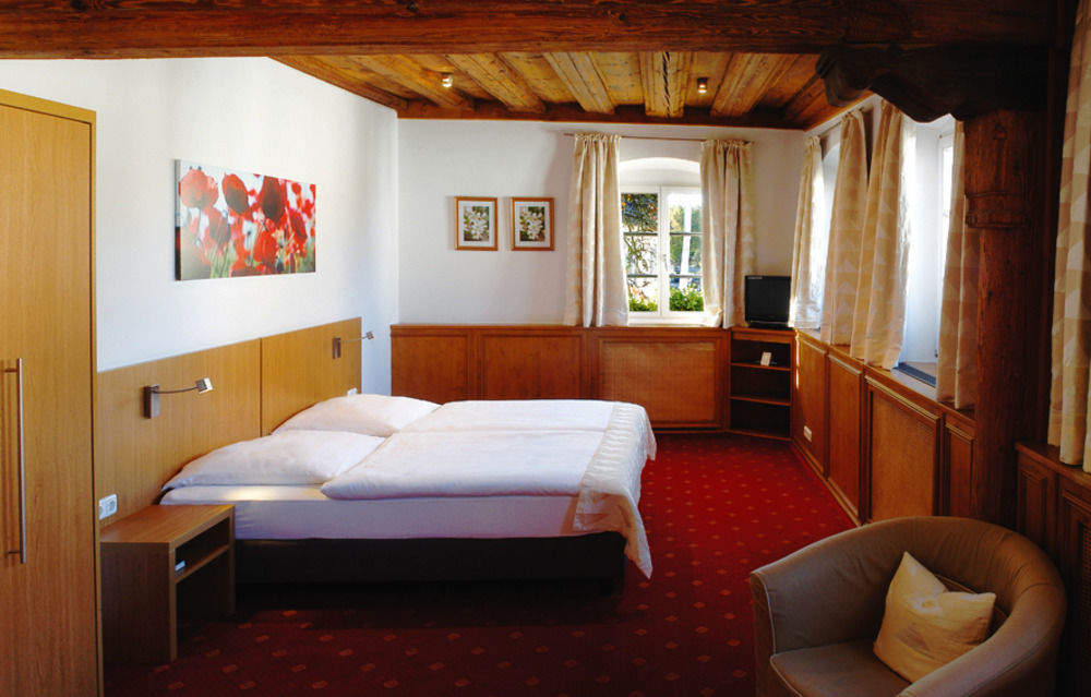 Landgasthof Und Hotel Weisser Lowe Eckental Dış mekan fotoğraf